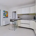 Exclusive Milahomes By The Sea, Boot Mooring And Private Parking Apartament Mali Lošinj