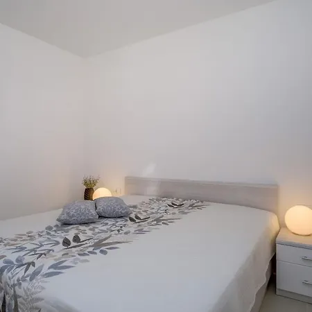 Exclusive Milahomes By The Sea, Boot Mooring And Private Parking Mali Lošinj