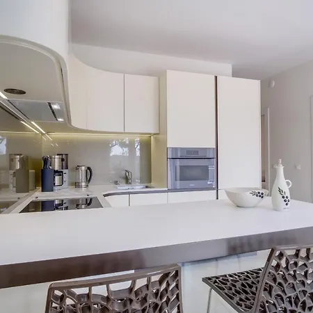 Exclusive Milahomes By The Sea, Boot Mooring And Private Parking Daire Mali Lošinj