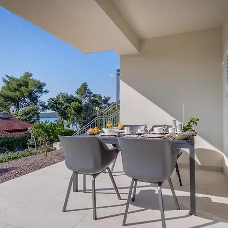 Exclusive Milahomes By The Sea, Boot Mooring And Private Parking Mali Lošinj