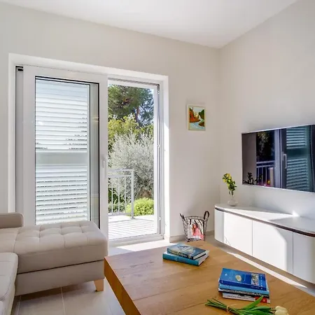 Apartment Exclusive Milahomes By The Sea, Boot Mooring And Private Parking