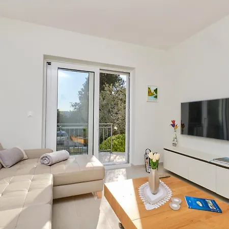 Exclusive Milahomes By The Sea, Boot Mooring And Private Parking Daire *