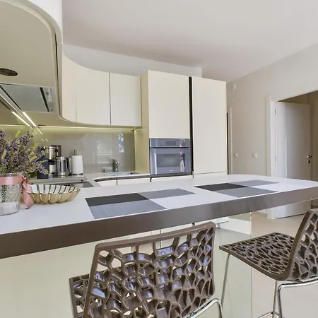Apartment Exclusive Milahomes By The Sea, Boot Mooring And Private Parking
