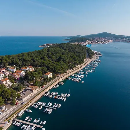 Exclusive Milahomes By The Sea, Boot Mooring And Private Parking Daire Mali Lošinj