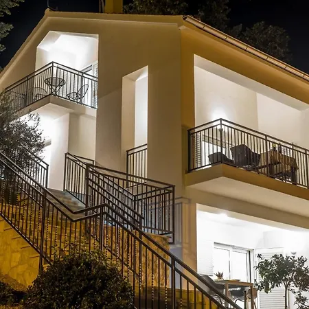 Exclusive Milahomes By The Sea, Boot Mooring And Private Parking Apartment Mali Losinj