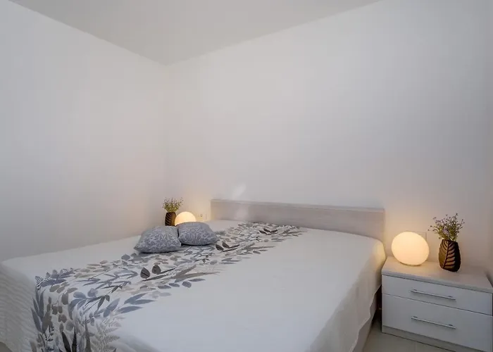 Exclusive Milahomes By The Sea, Boot Mooring And Private Parking Mali Lošinj