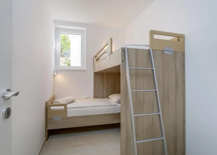 Exclusive Milahomes By The Sea, Boot Mooring And Private Parking Mali Lošinj
