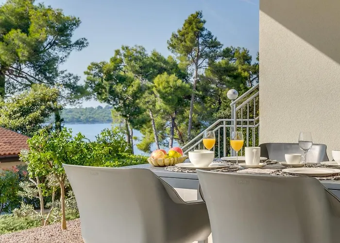 Apartman Exclusive Milahomes By The Sea, Boot Mooring And Private Parking