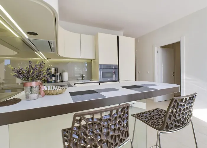 Apartman Exclusive Milahomes By The Sea, Boot Mooring And Private Parking