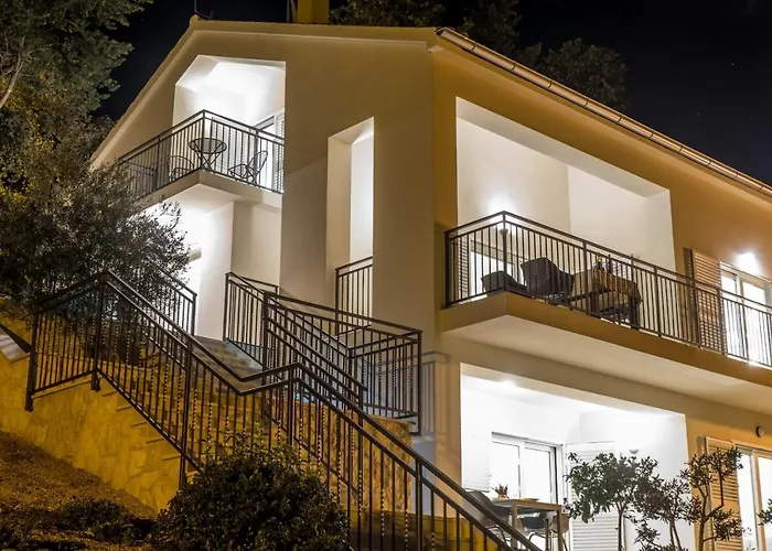 Exclusive Milahomes By The Sea, Boot Mooring And Private Parking Apartman Mali Lošinj